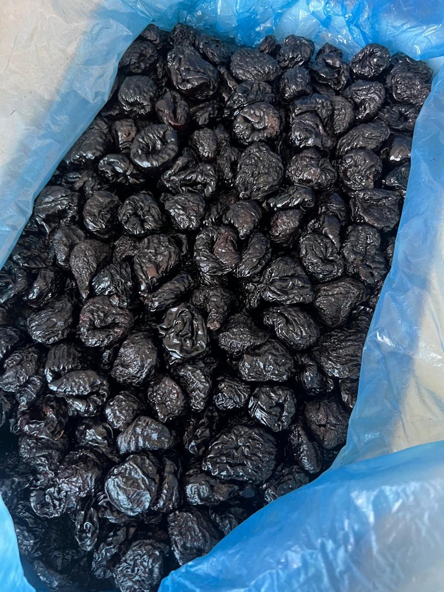 Prune uscate Stanley 40/50 fără sâmburi, Umiditate 26-28%, Moldova