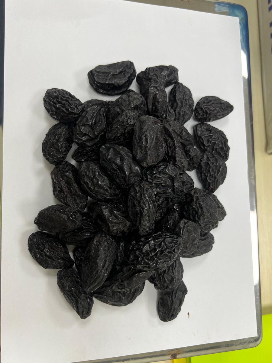 Prune uscate Stanley 50/60 cu sâmburi, Umiditate 17-19%, Moldova